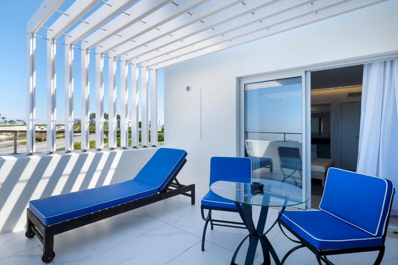 Royal Obidos Scenic Resort 普拉亚德尔瑞伊 外观 照片 A balcony at the hotel