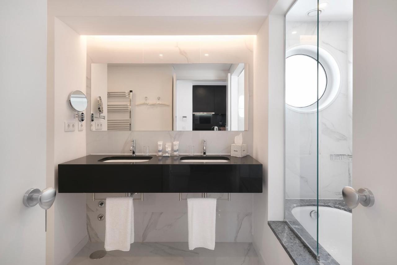 Royal Obidos Scenic Resort 普拉亚德尔瑞伊 外观 照片 Bathroom