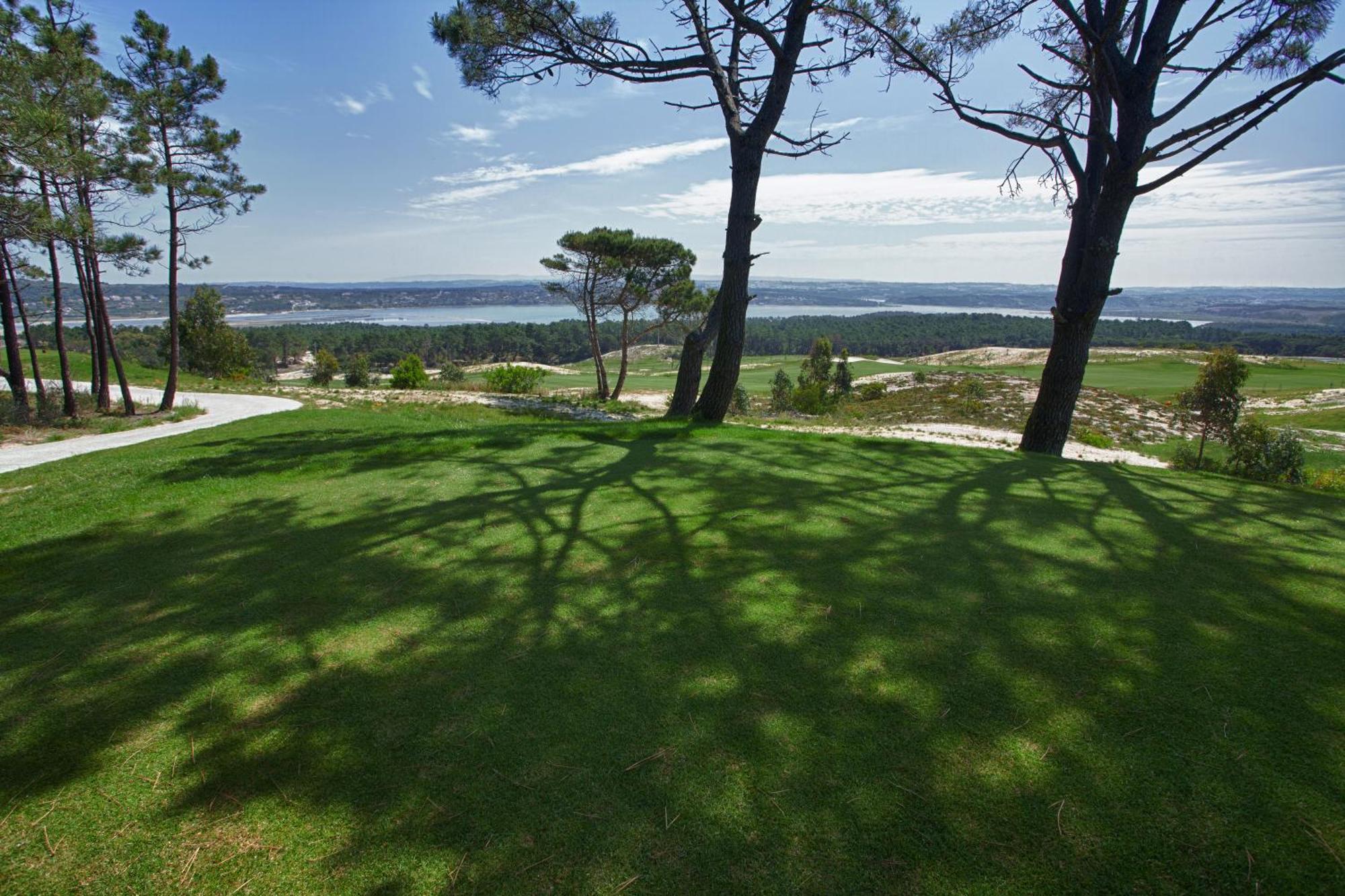 Royal Obidos Scenic Resort 普拉亚德尔瑞伊 外观 照片 View of the golf course