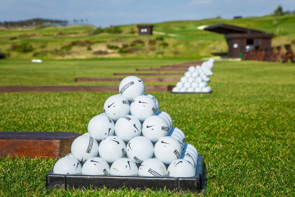 Royal Obidos Scenic Resort 普拉亚德尔瑞伊 外观 照片 Golf balls